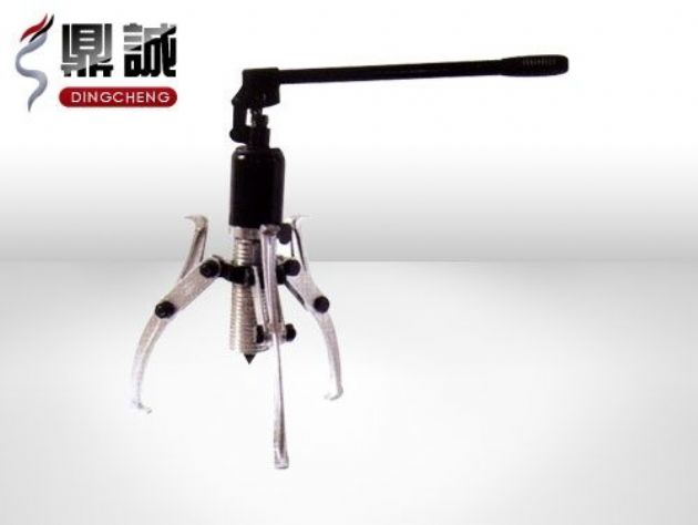 點(diǎn)擊查看詳細(xì)信息<br>標(biāo)題：整體式液壓拉馬 閱讀次數(shù)：5095