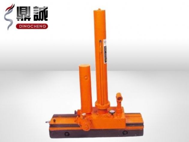 點(diǎn)擊查看詳細(xì)信息<br>標(biāo)題：機(jī)車落軌復(fù)位機(jī) 閱讀次數(shù)：5053