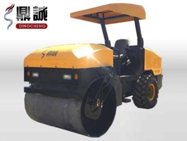 點(diǎn)擊查看詳細(xì)信息<br>標(biāo)題：4噸單鋼輪振動(dòng)壓路機(jī) 閱讀次數(shù)：13979