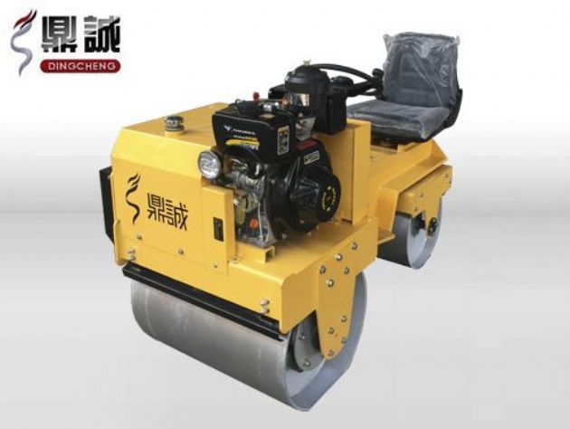 點(diǎn)擊查看詳細(xì)信息<br>標(biāo)題：DC850C座駕式壓路機(jī) 閱讀次數(shù)：15723